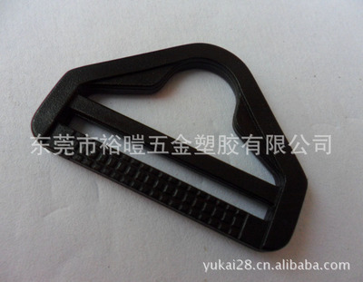 東莞市裕暟五金塑膠 工廠直銷高品質(zhì)箱包D扣、D環(huán)與調(diào)節(jié)扣